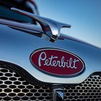 Peterbilt Motors logo